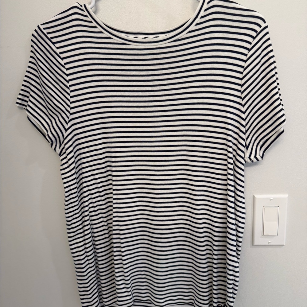 Vineyard Vines Black and White Striped Short Sleeve Tee